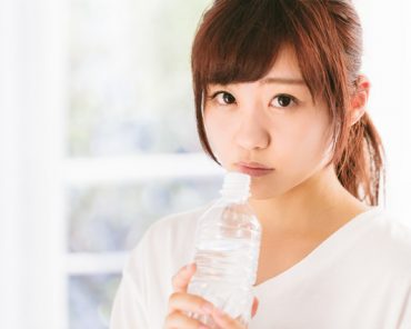 女性